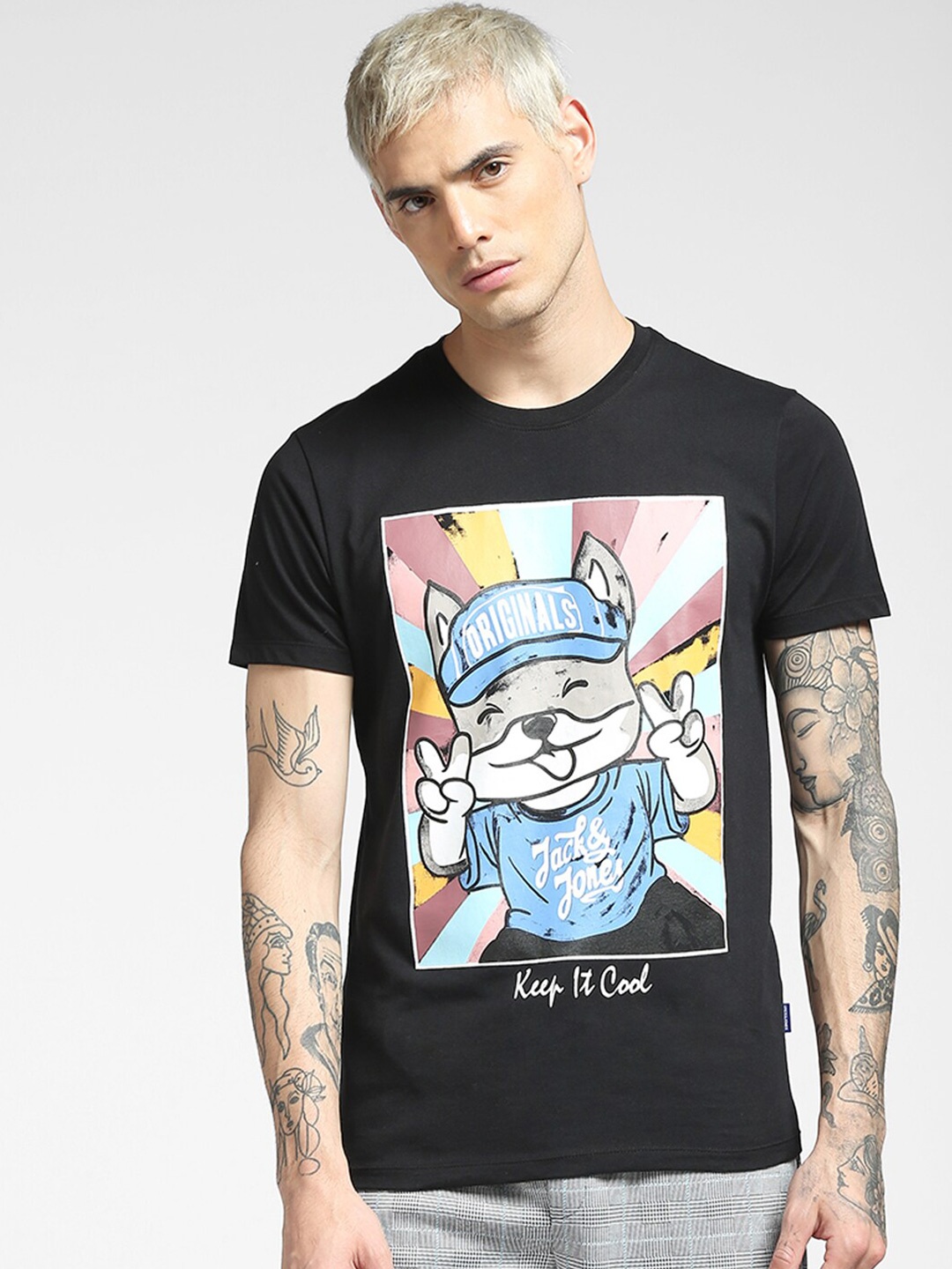 

Jack & Jones Men Black Printed V-Neck Applique Slim Fit T-shirt