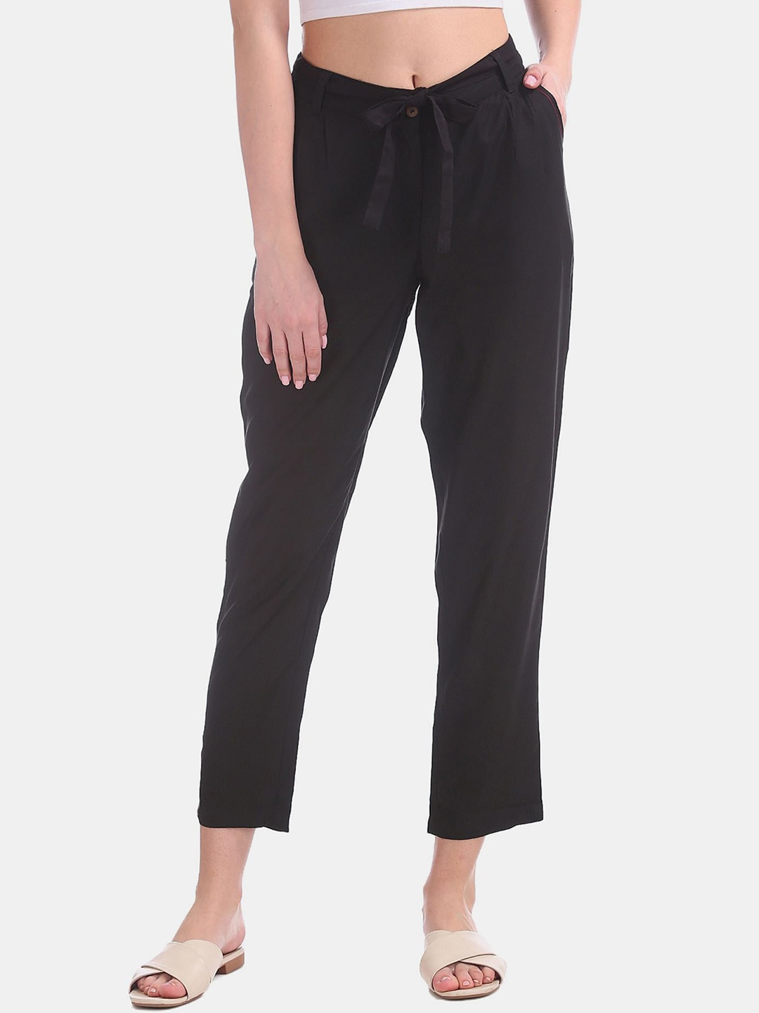 

Bronz Women Black Trousers