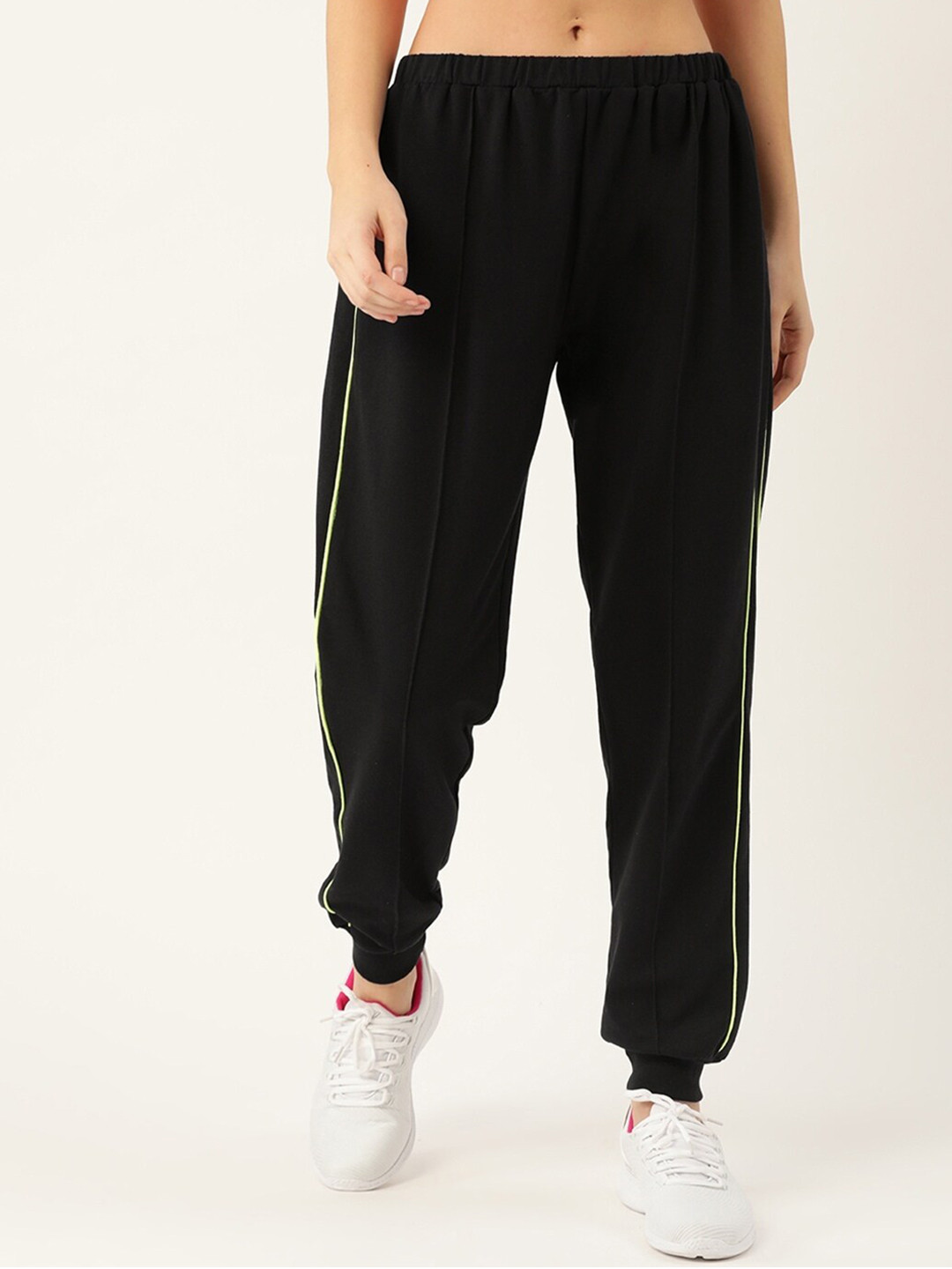 

Laabha Women Black Solid Jogger