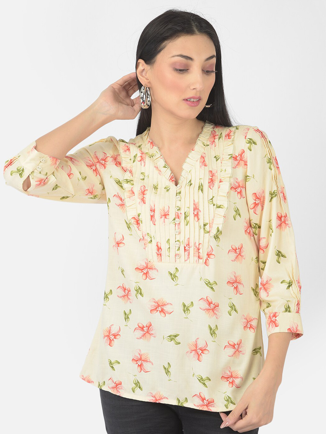 

Latin Quarters Women Beige Floral Printed Mandarin Collar Top
