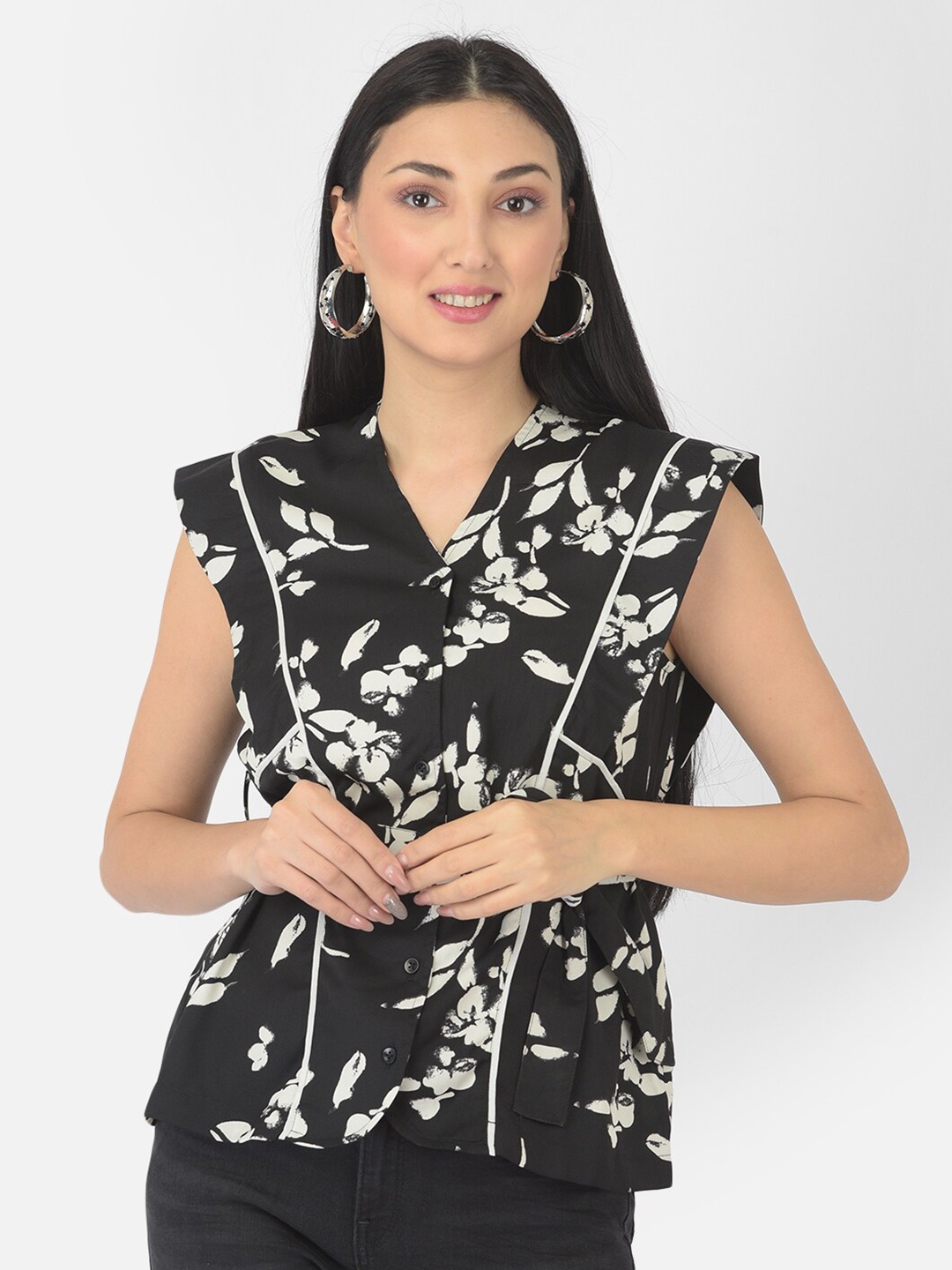 

Latin Quarters Black & White Floral Print Top