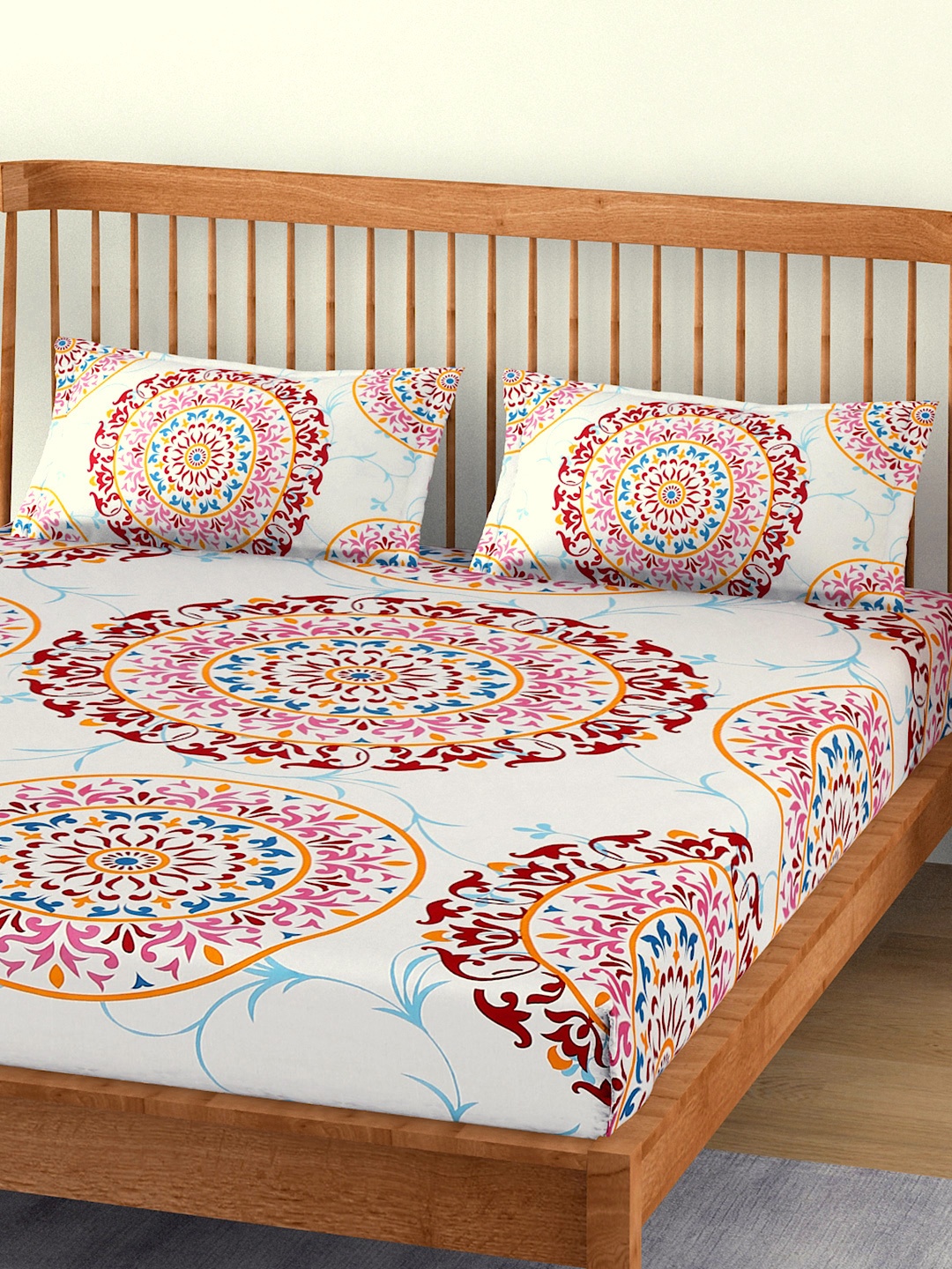 

EK BY EKTA KAPOOR Utkarsh Mandala Cotton 120 TC King Bedsheet with 2 Pillow Covers, Off white