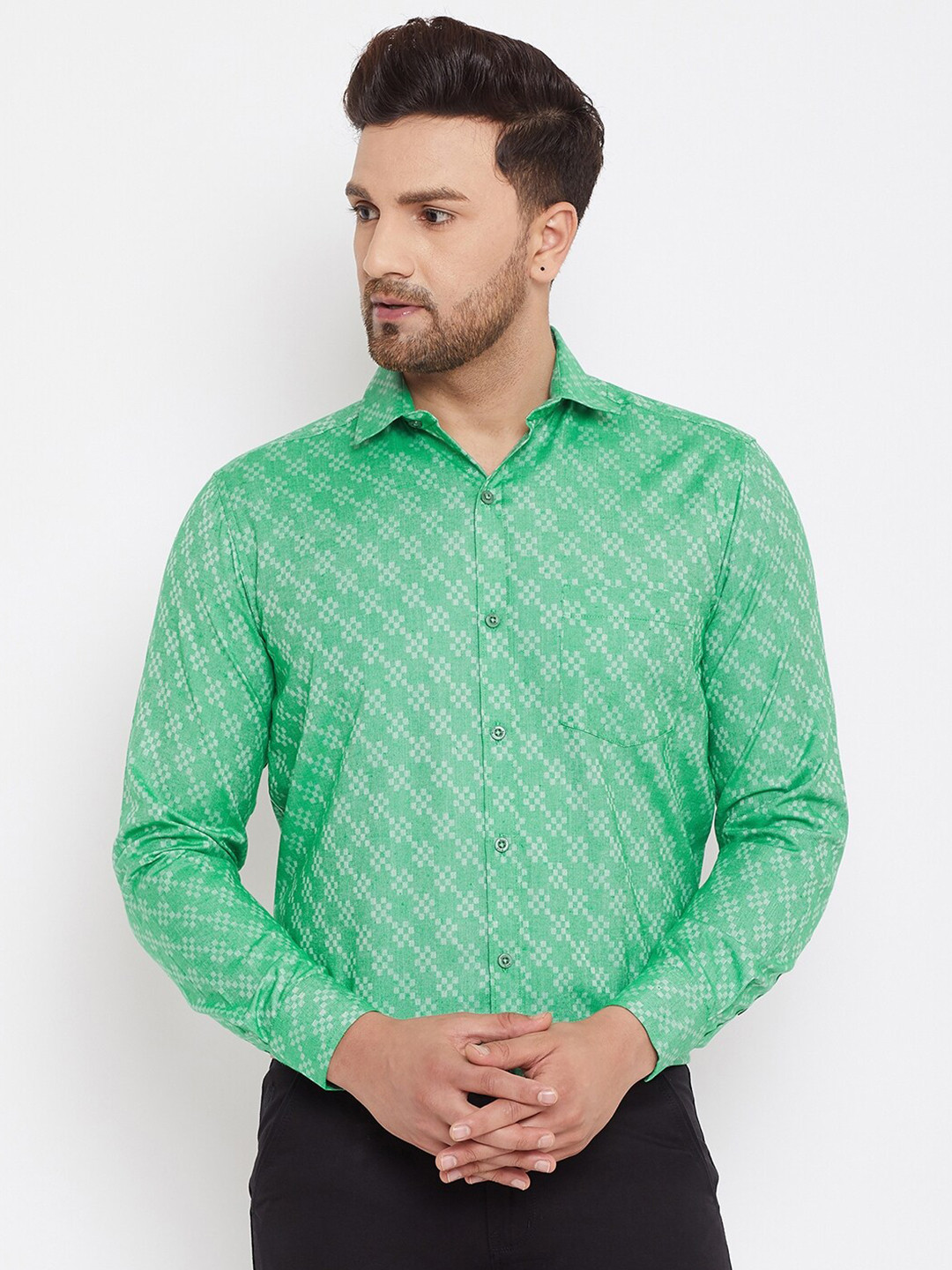 

D Kumar Men Green & Off White Standard Geometric Cotton Formal Shirt