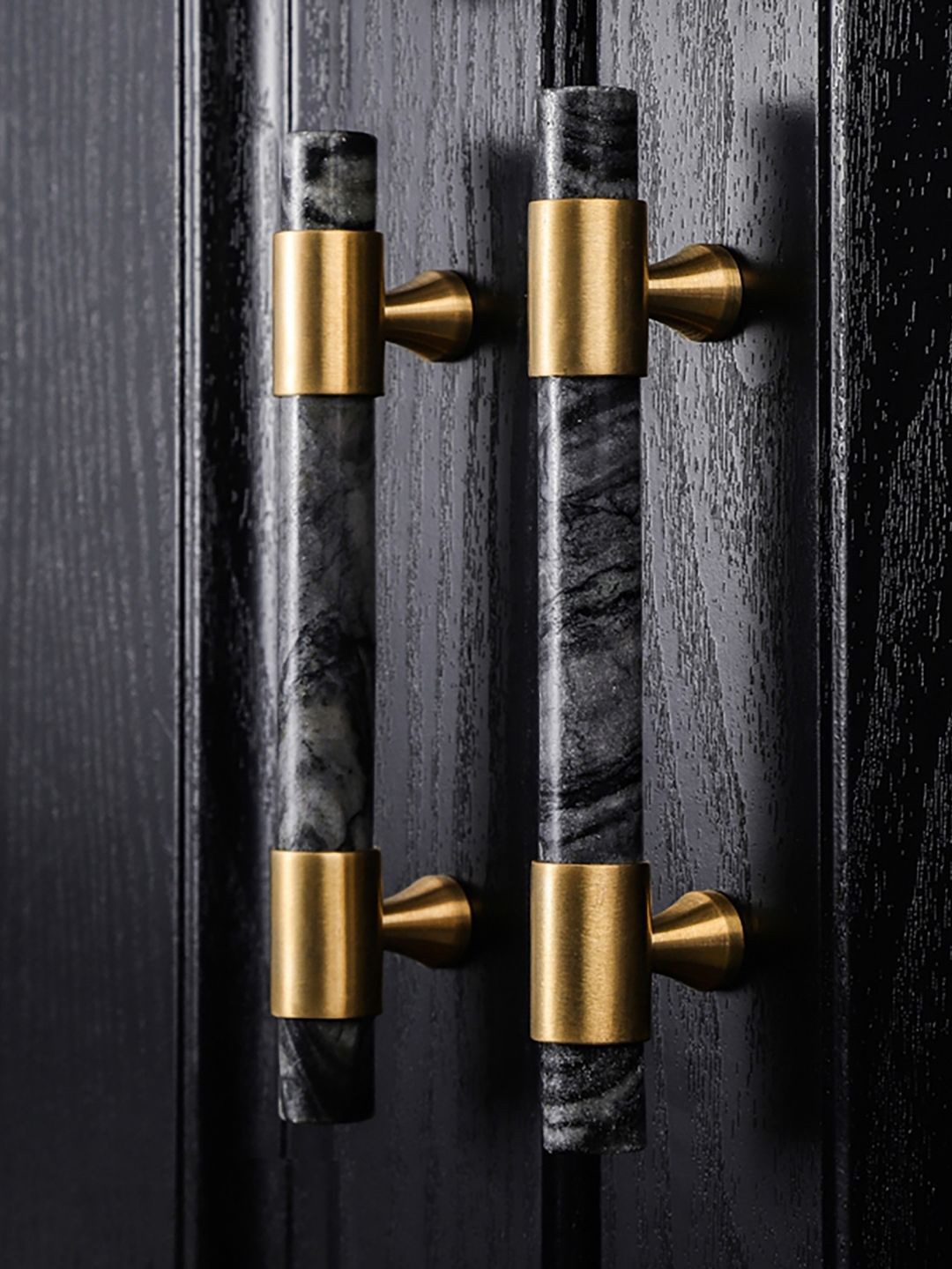 

MANTARA Black Modern Simple Pull Knob