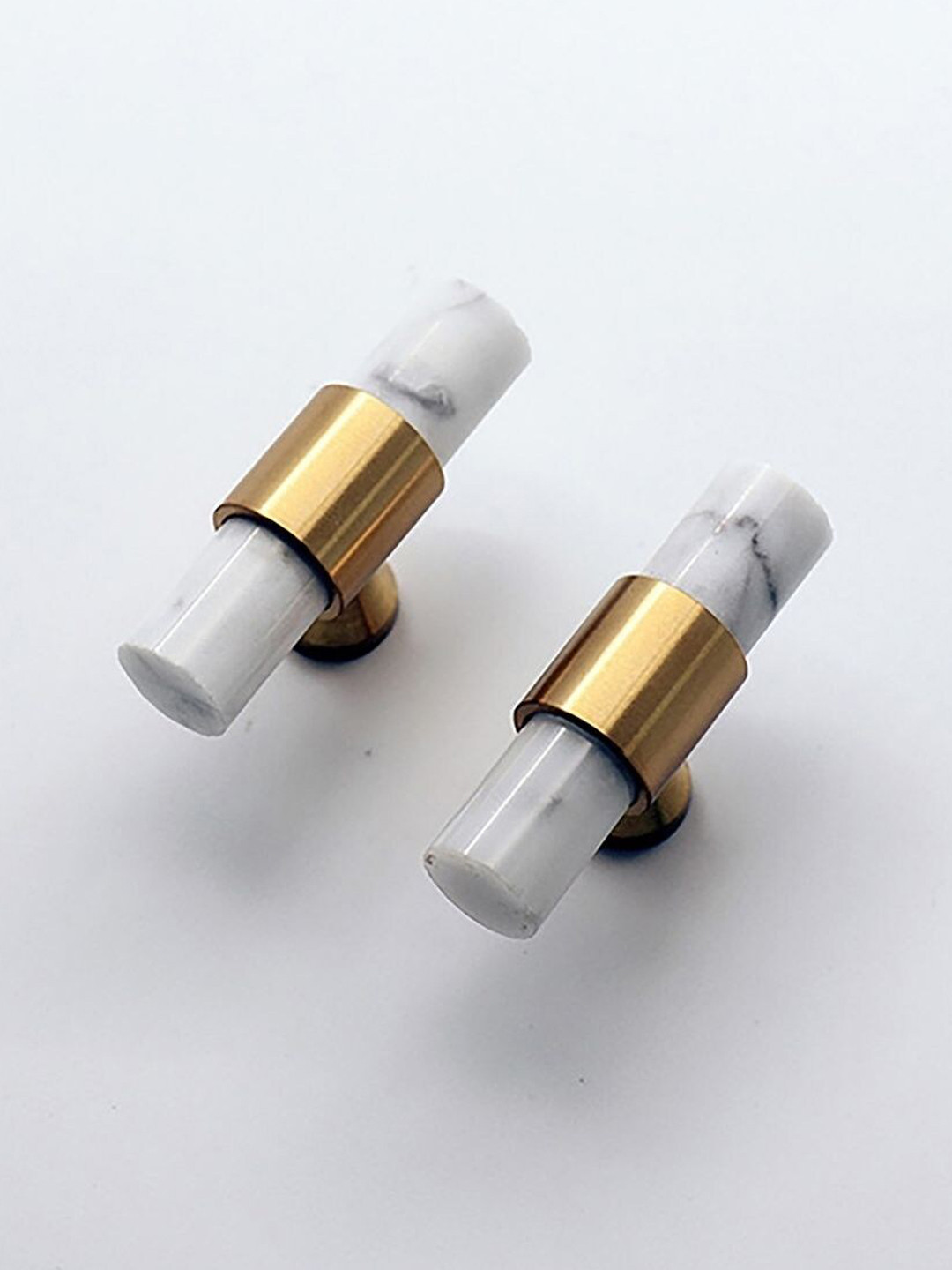 

MANTARA White & Gold-Toned Modern Simple Pull Knob