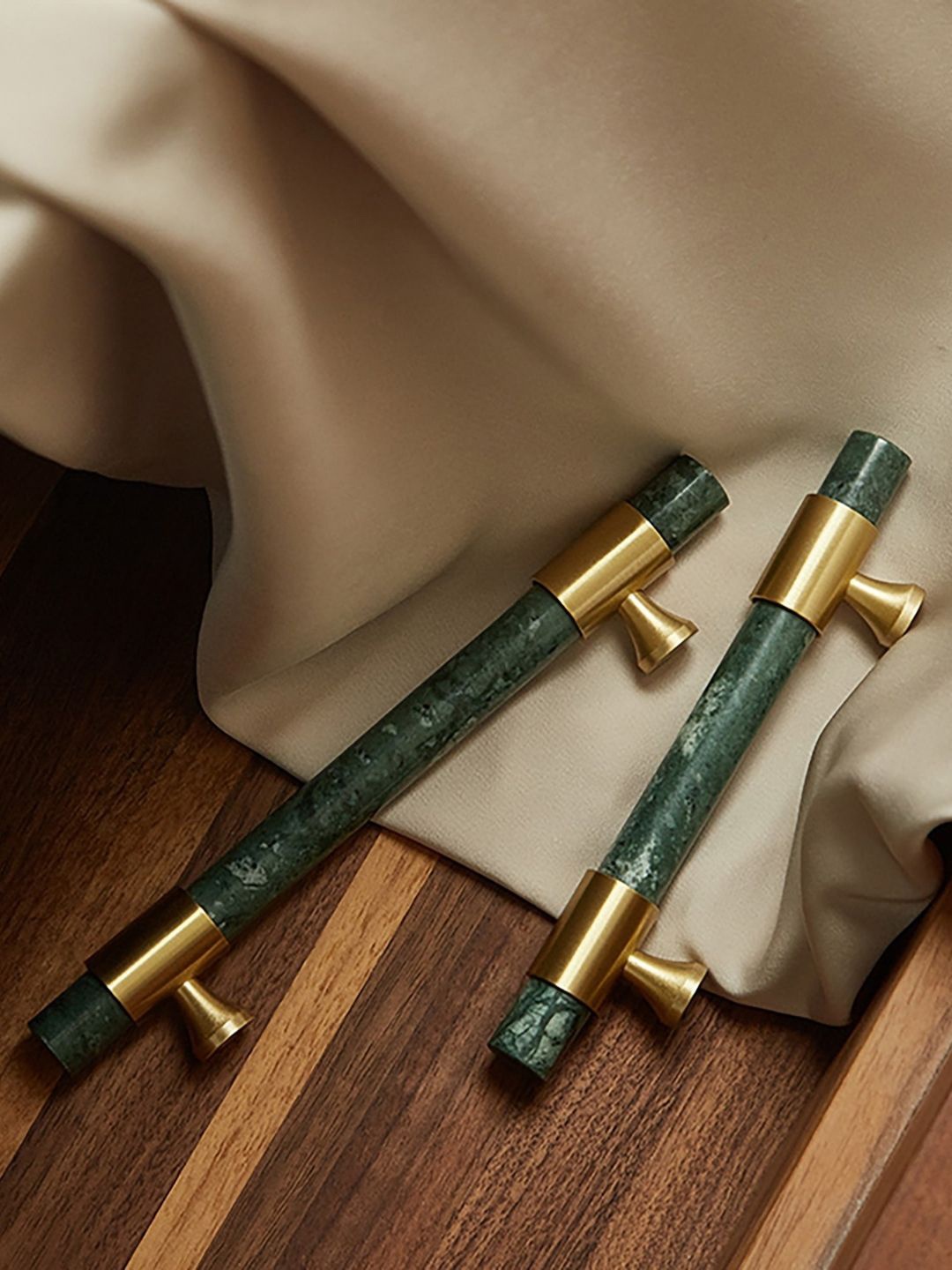 

MANTARA Green & Gold-Toned Solid Brass Door Knob