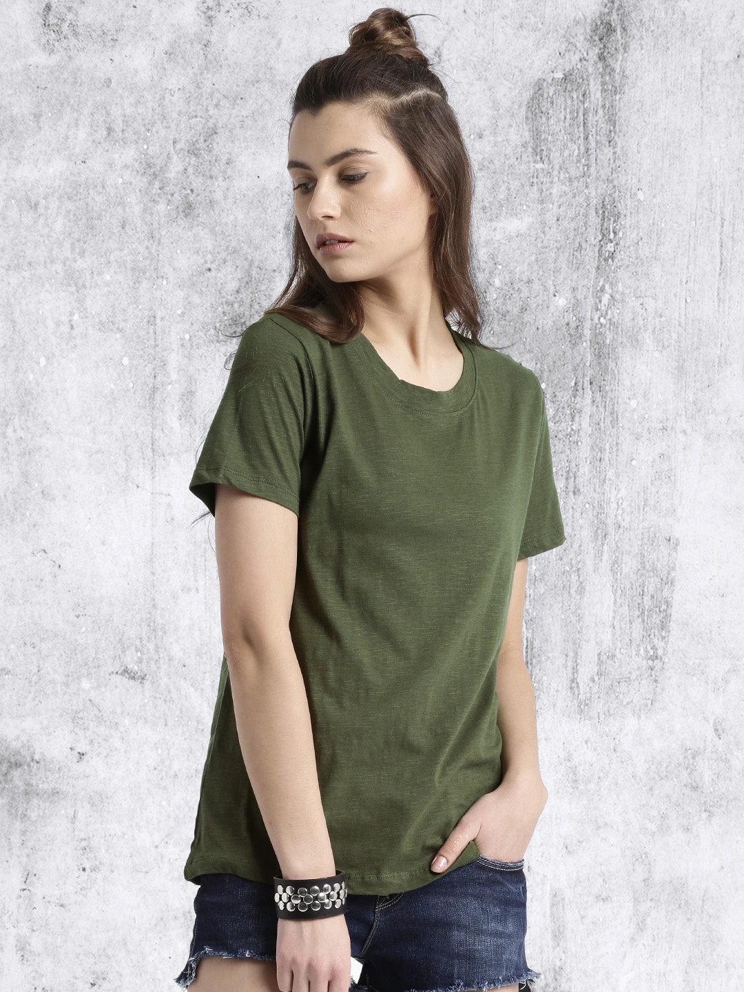 

Roadster Women Pack of 2 Solid Cotton T-shirt, Olive