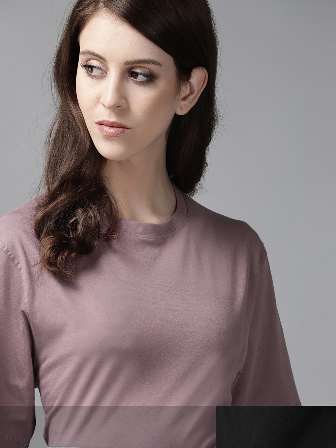 

Roadster Women Pack of 2 Solid Cotton T-shirt, Mauve