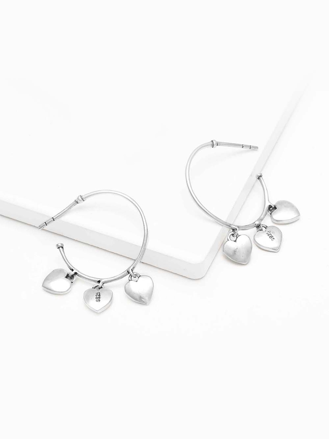 

GIVA 925 Sterling Silver Rhodium Plated Triple Heart Charm Hoops