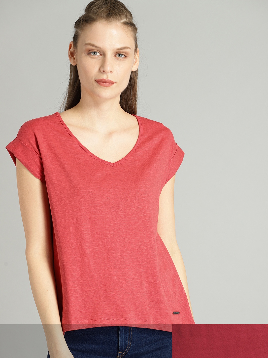 

Roadster Women Pack of 2 Solid Cotton T-shirt, Maroon