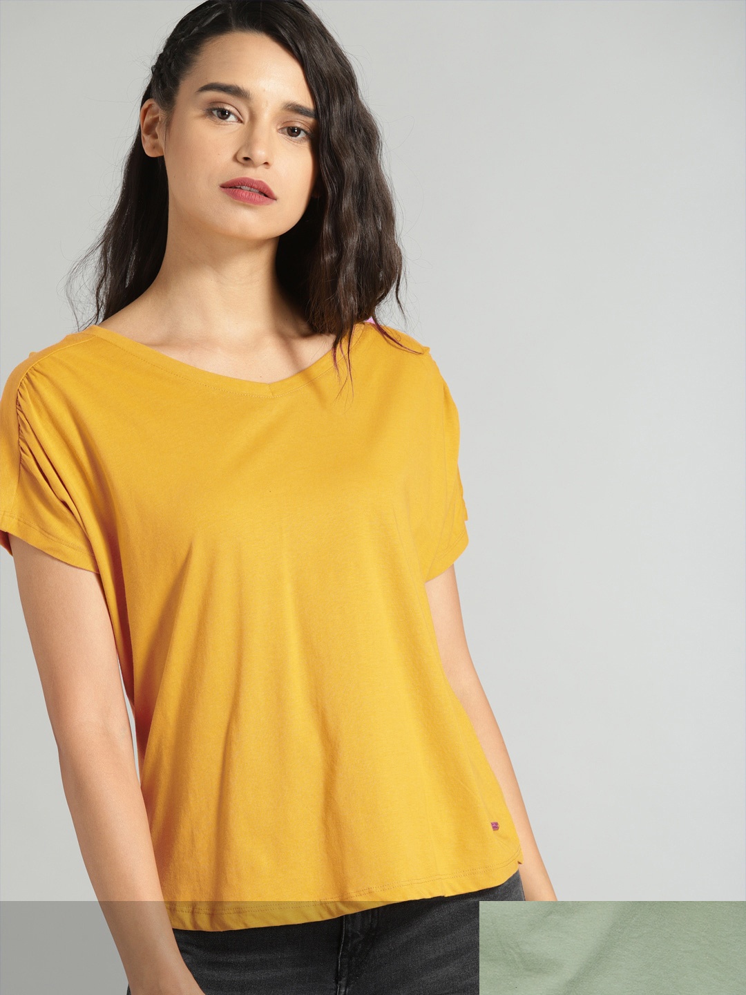 

Roadster Women Pack of 2 Solid Cotton T-shirt, Olive