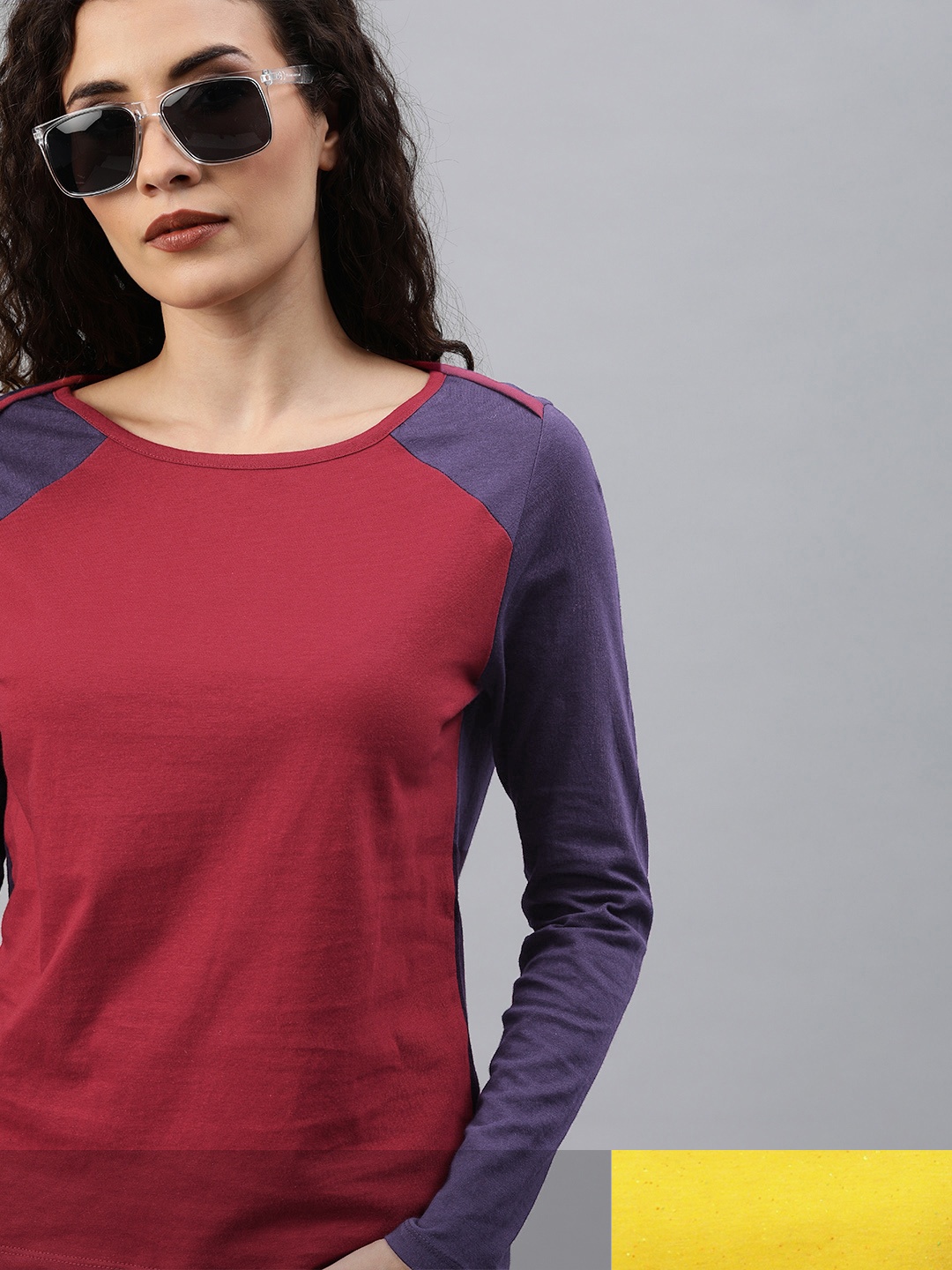

Roadster Women Pack of 2 Solid T-shirts, Burgundy
