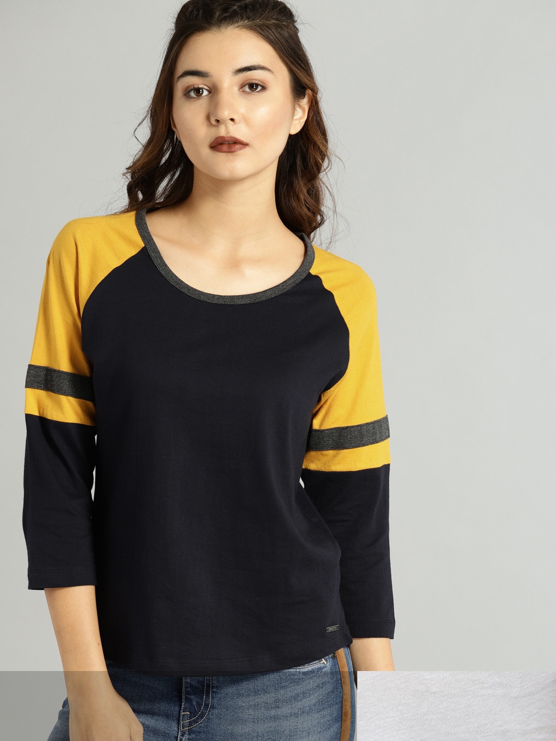 

Roadster Women Pack of 2 Solid Cotton T-shirt, Navy blue