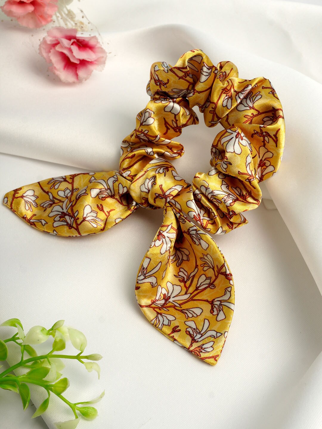

Ferosh Women Yellow & White Floral Ponytail Holders