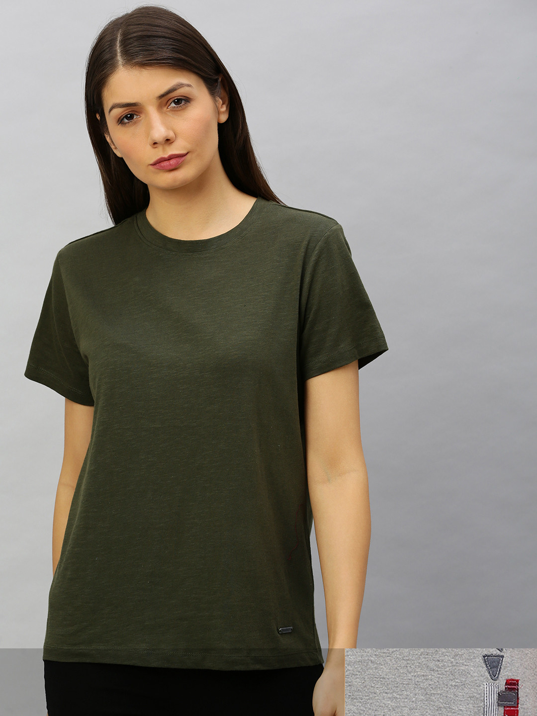 

Roadster Women Olive Green & Grey Melange Pack Of 2 Solid Round Neck Regular Fit T-shirts