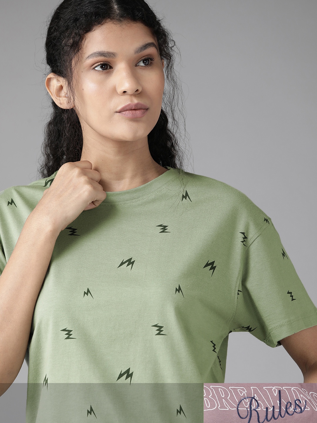 

Roadster Women Green & Mauve Pink Pack Of 2 Printed Round Neck Pure Cotton T-shirts