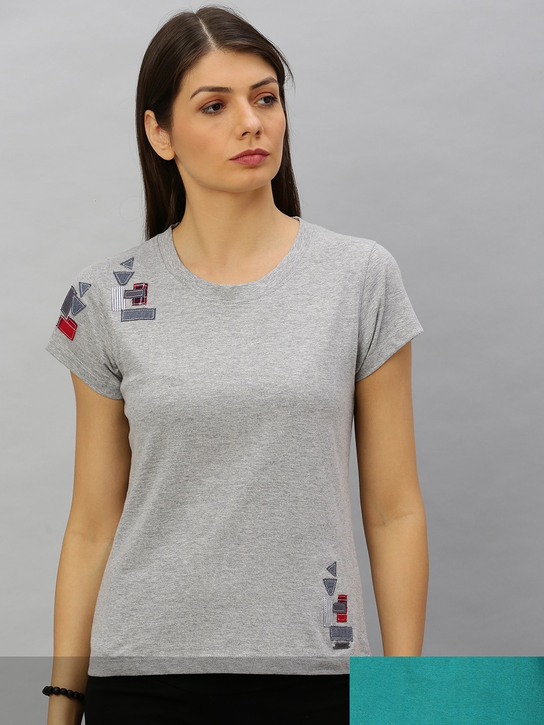 

Roadster Women Grey Melange & Green Pack Of 2 Solid & Printed Round Neck T-shirts