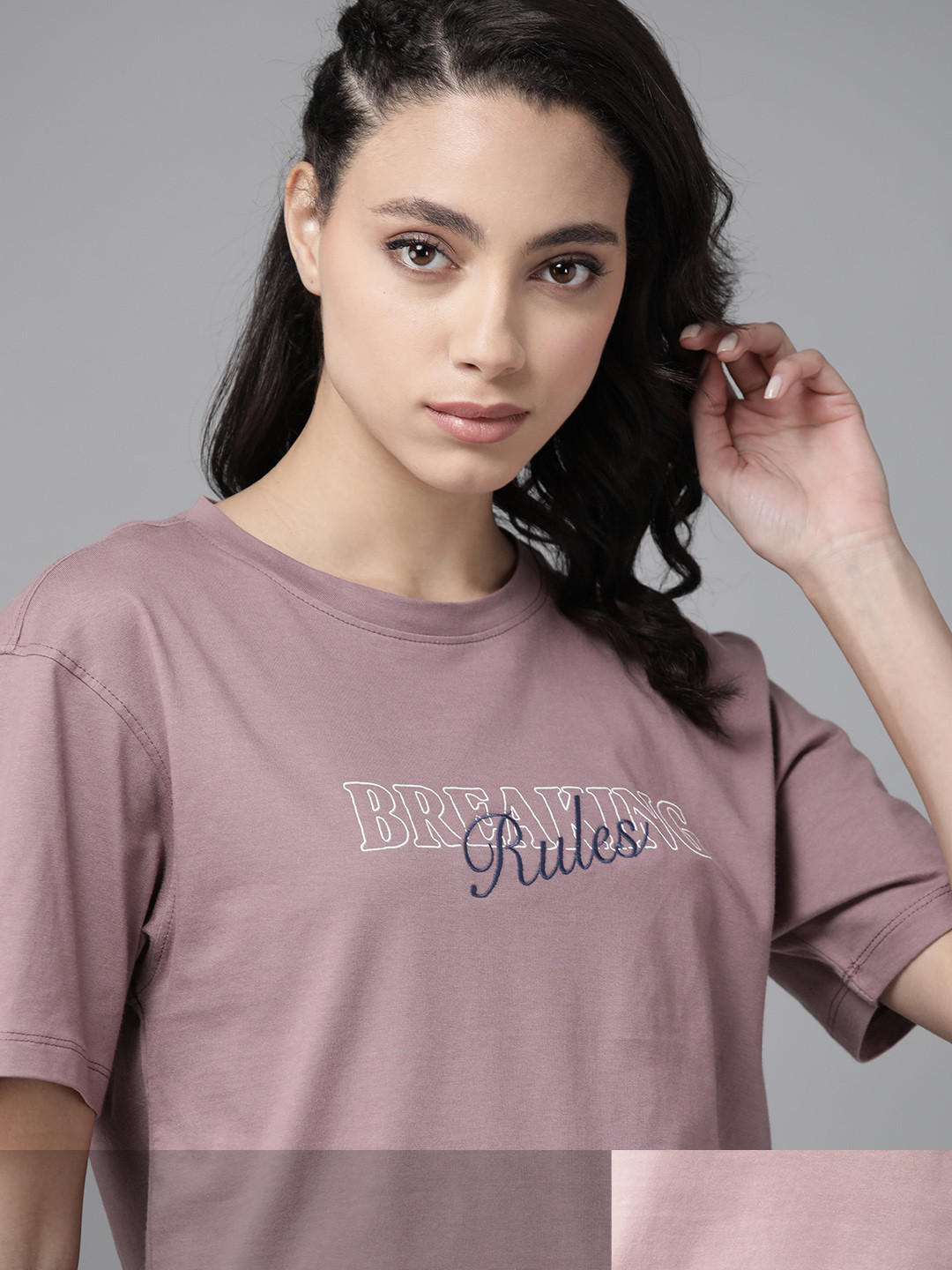 

Roadster Women Mauve Pink & Dusty Pink Pack Of 2 Typography Print Pure Cotton T-shirts