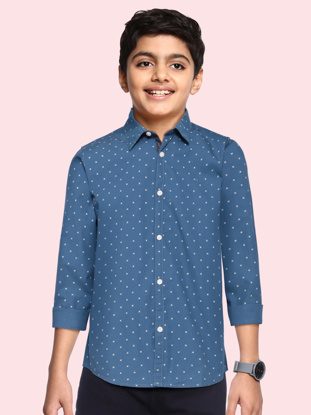 

Indian Terrain Boys Blue & White Ditsy Printed Cotton Casual Shirt