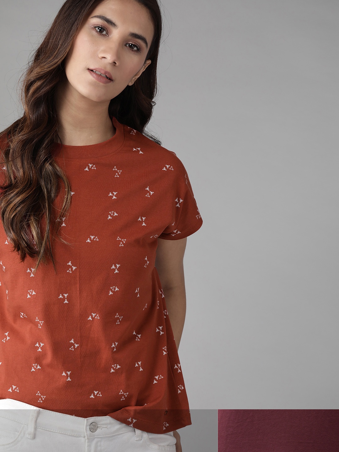 

Roadster Women Pack of 2 Printed Cotton T-shirt, Maroon