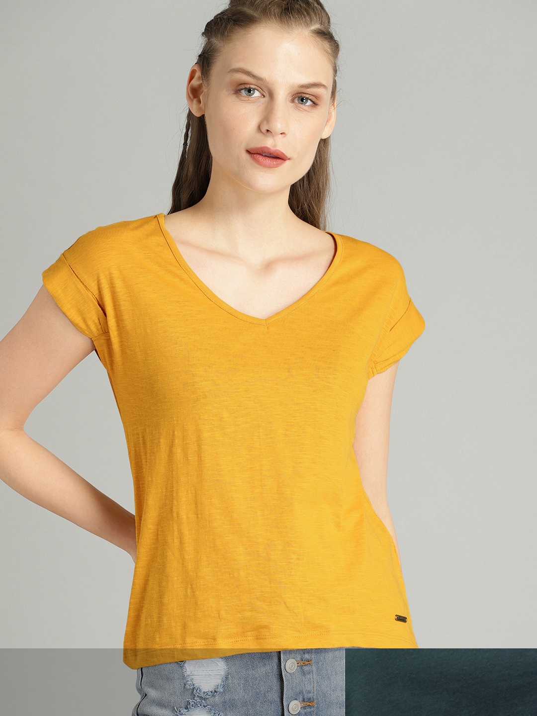 

Roadster Women Pack of 2 Solid Cotton T-shirt, Green