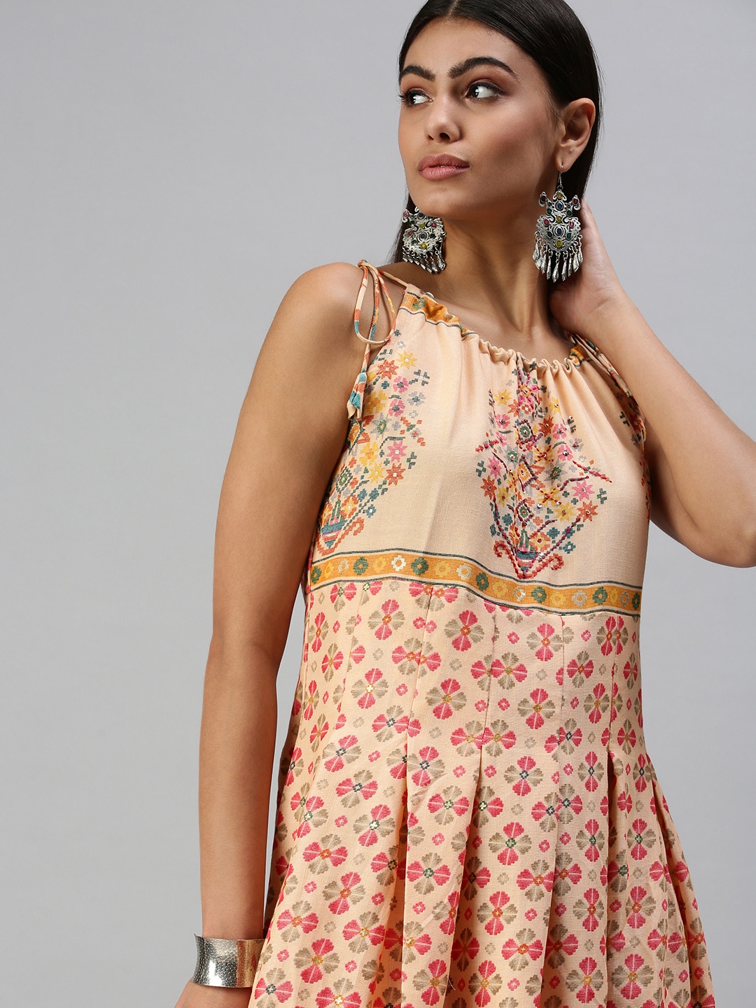 

SHOWOFF Women Peach-Coloured Floral Printed Keyhole Neck Anarkali Kurta