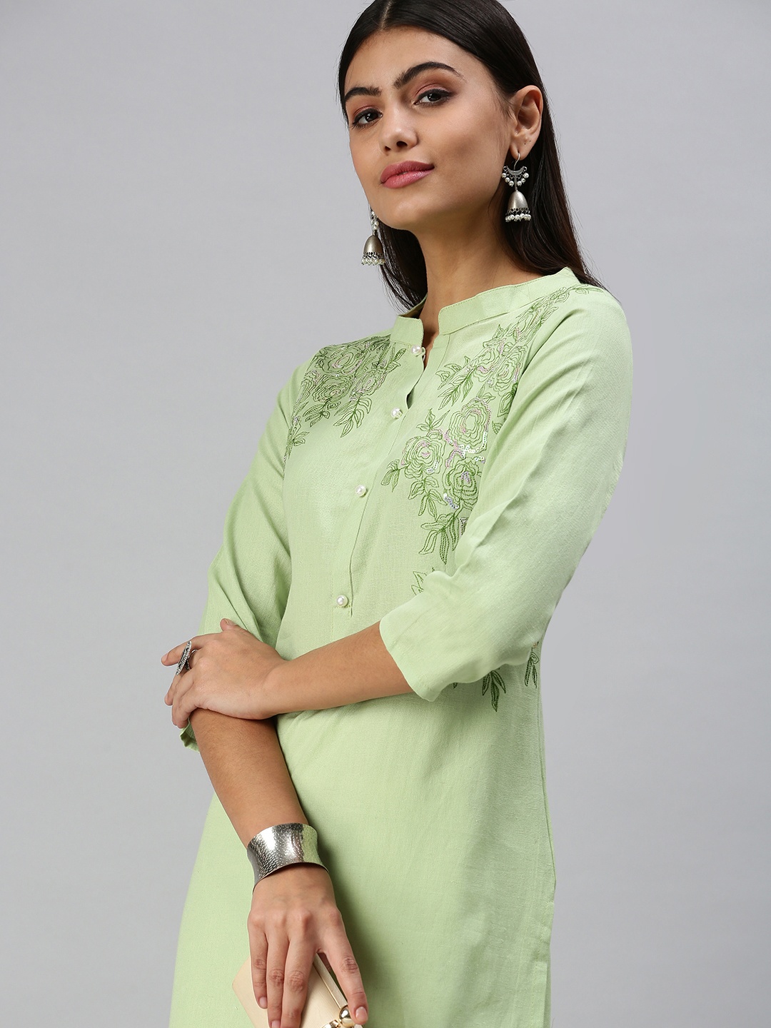

SHOWOFF Women Green Embroidered Thread Work Kurta
