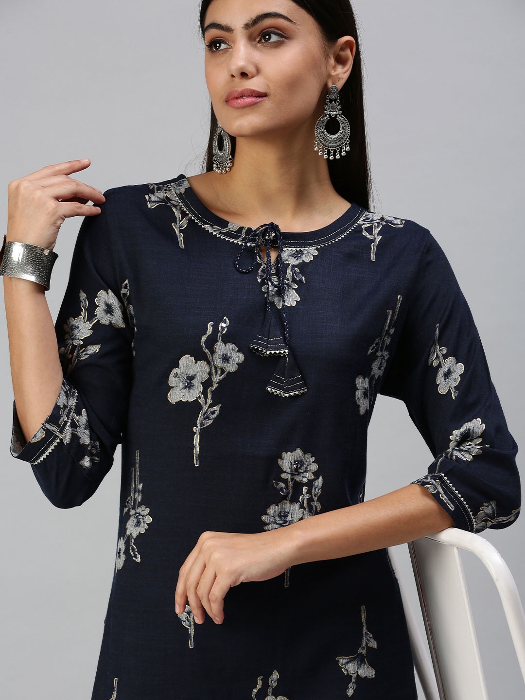 

SHOWOFF Women Navy Blue Floral Printed Cotton Kurta