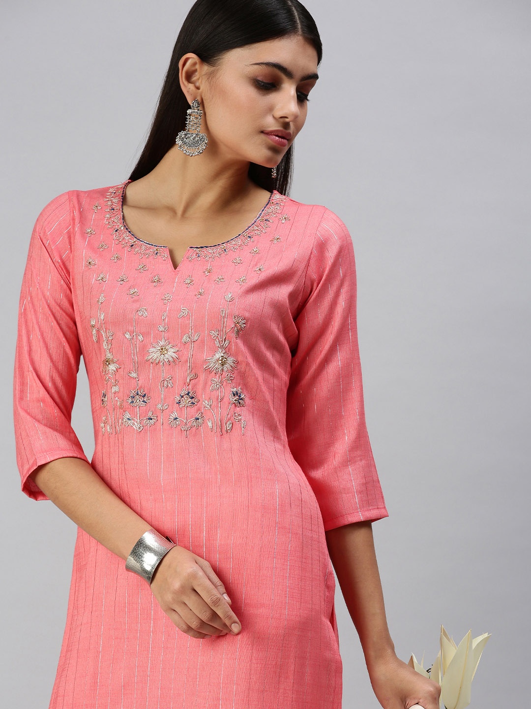 

SHOWOFF Women Pink Embroidered Kurta