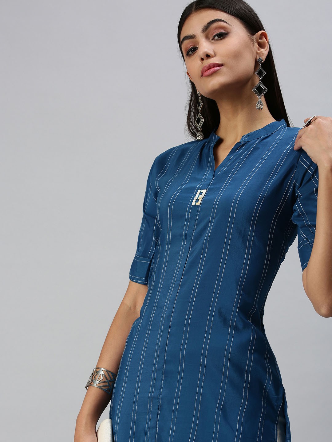 

SHOWOFF Women Blue Striped Cotton Kurta