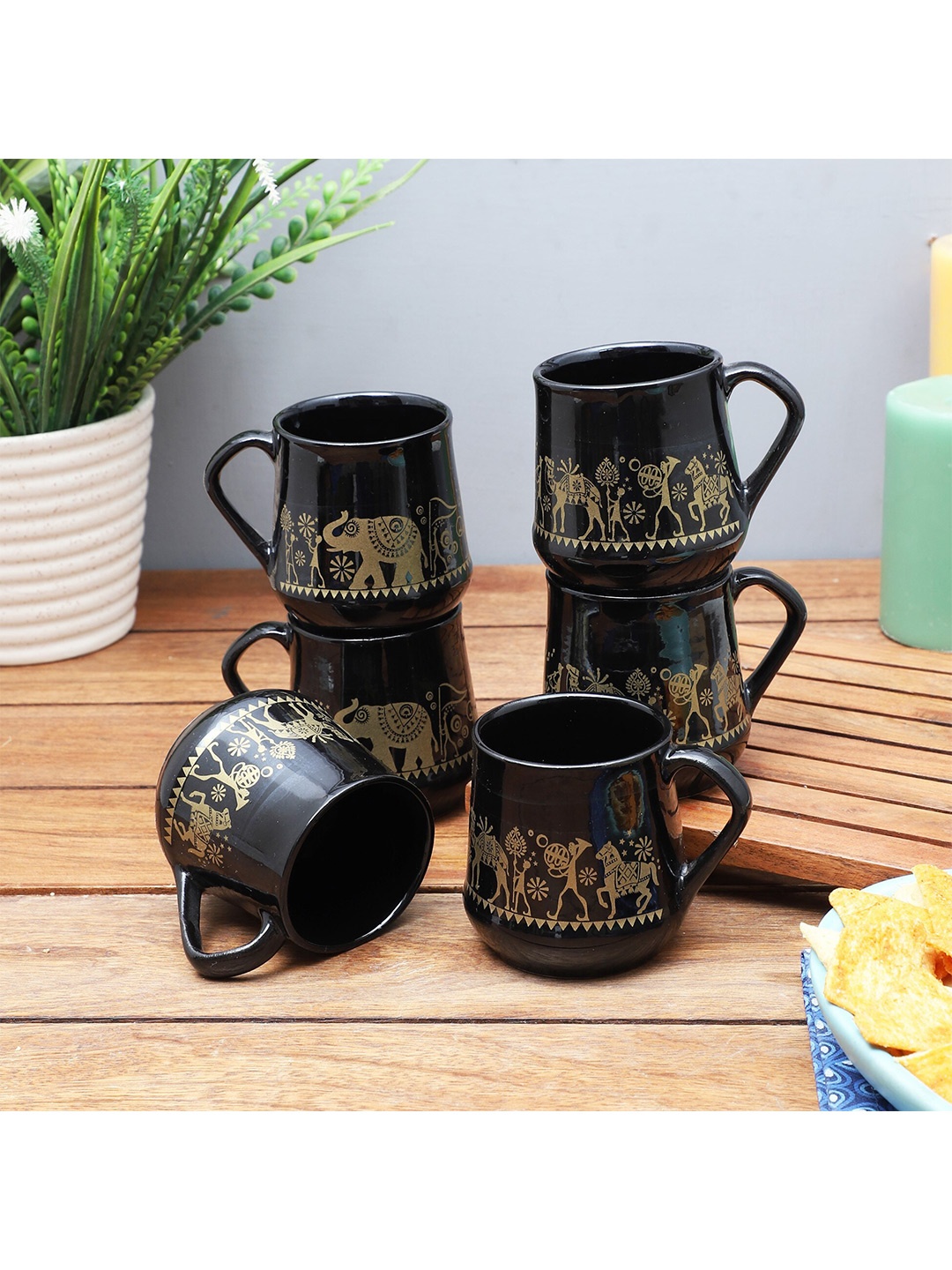 

The Decor Mart Black & Gold-Toned Geometric Solid Ceramic Glossy Cups