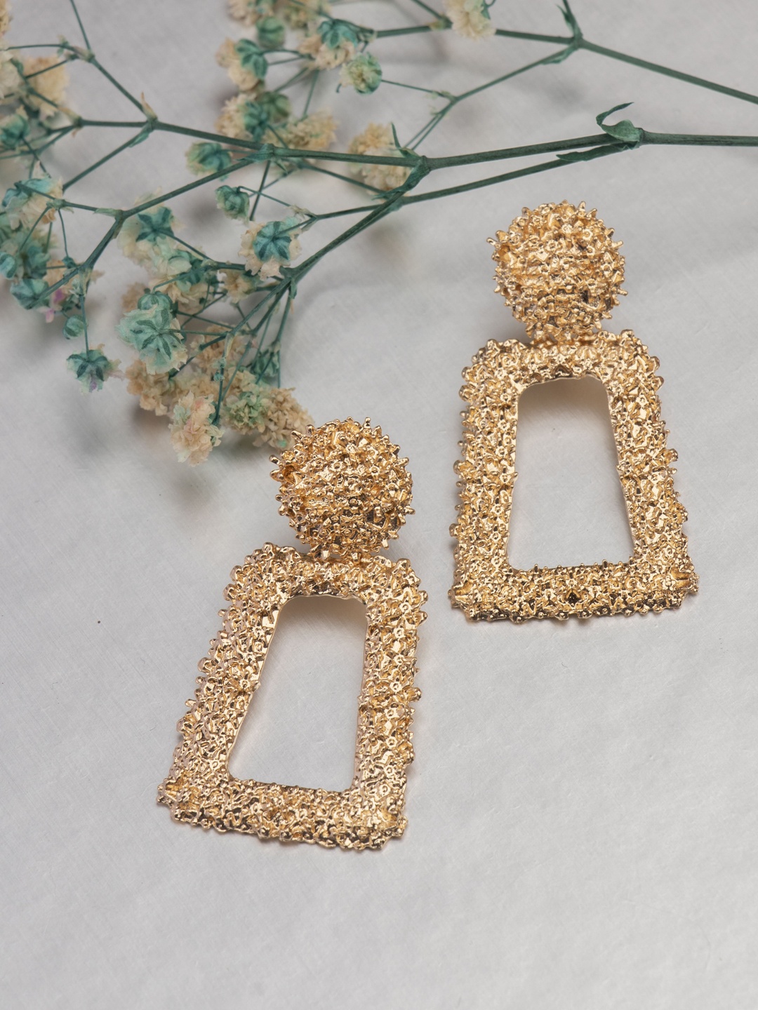 

Arendelle Gold-Toned Contemporary Drop Earrings