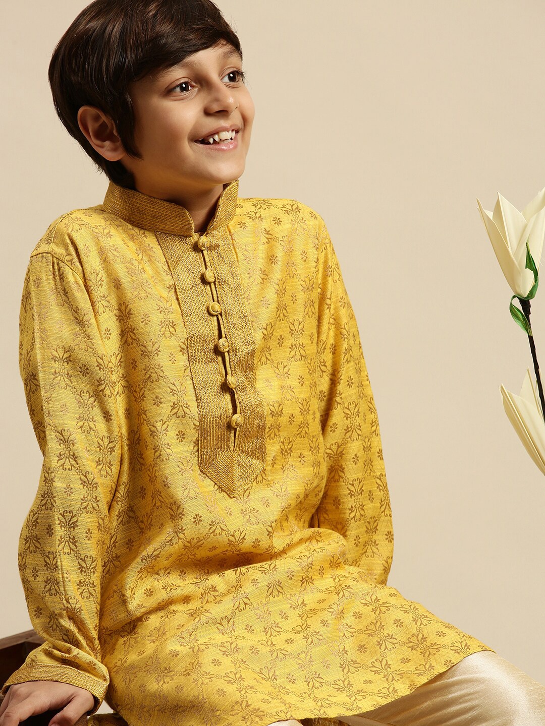 

Sanwara Boys Yellow Ethnic Motifs Embroidered Kurta with Pyjamas