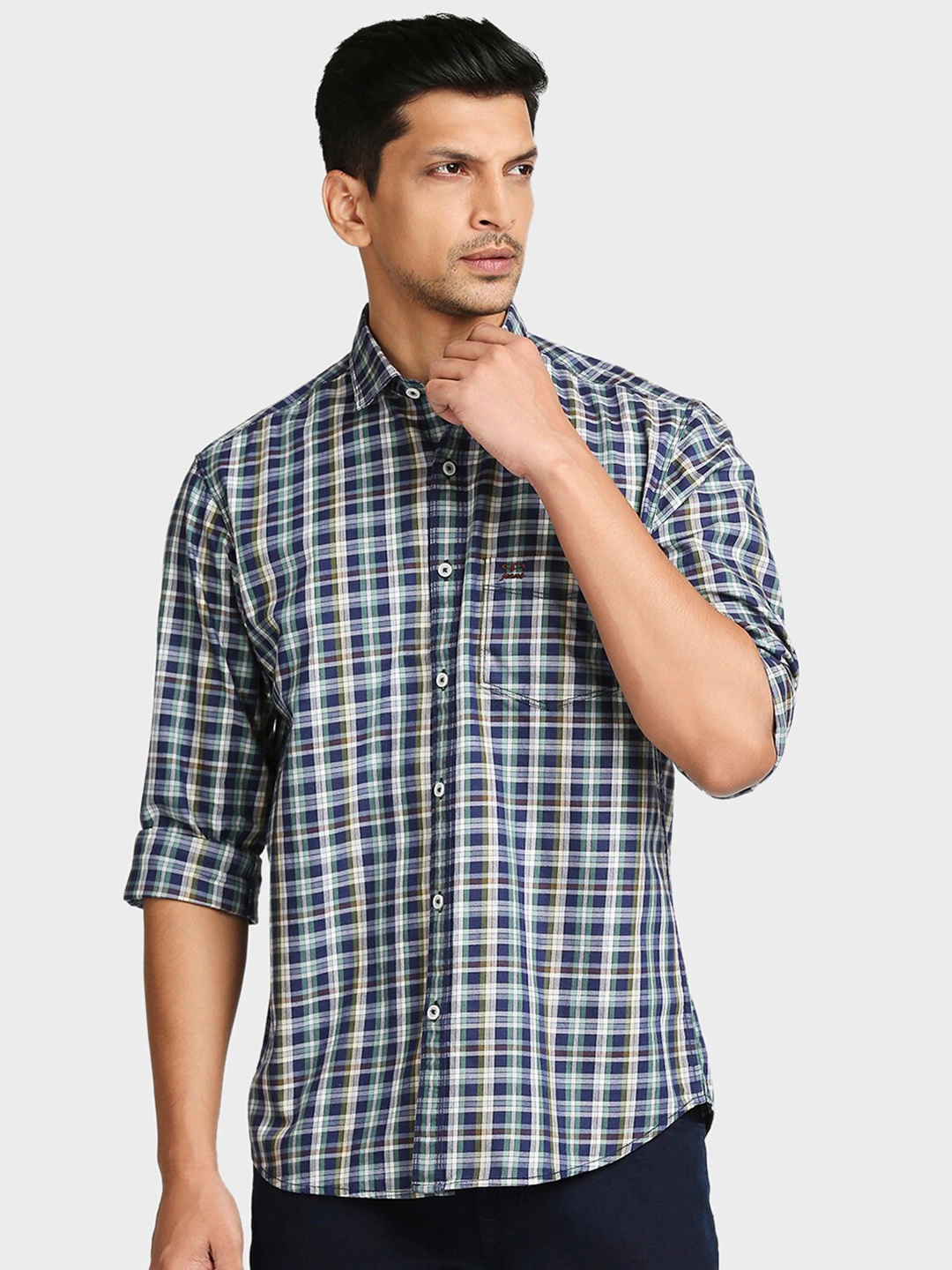 

ColorPlus Men Blue & Green Tailored Fit Checked Cotton Casual Shirt