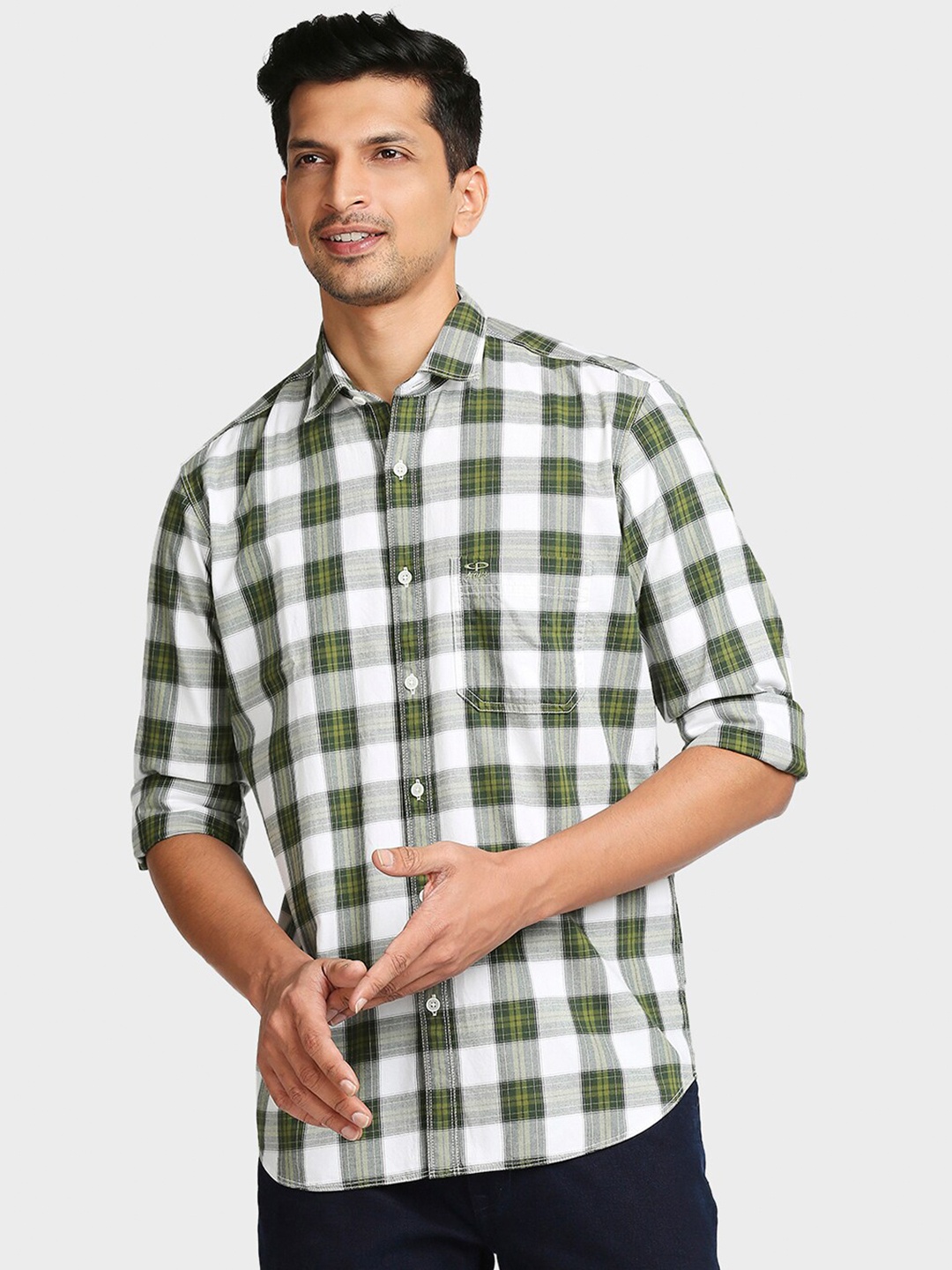 

ColorPlus Men Olive Green & White Tailored Fit Gingham Checked Casual Shirt