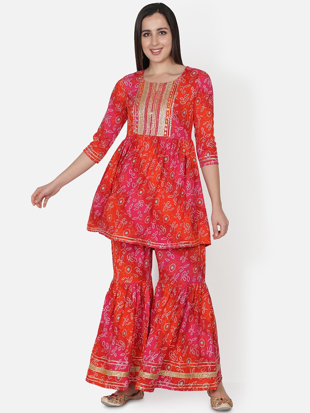 

TRISHLA INDIA Women Red Bandhani Printed Pleated Gotta Patti Pure Cotton Kurti with Sharara & With Dupatta