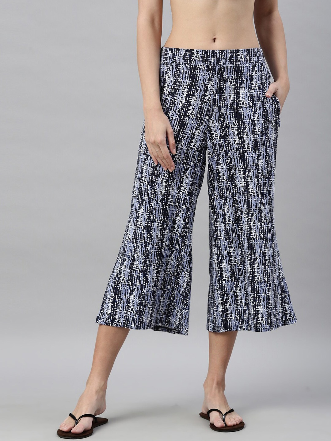 

Enamor Women Navy Blue Printed Mid Rise Crop Length Culottes With Side Slits