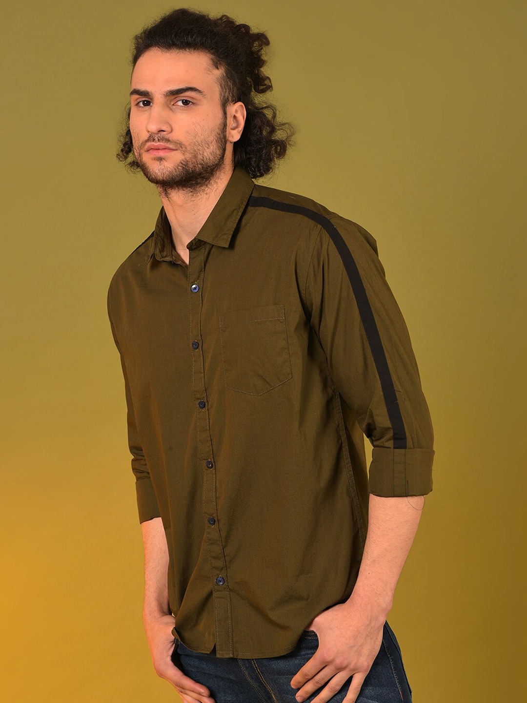 

Campus Sutra Men Olive Green Classic Regular Fit Cotton Casual Shirt