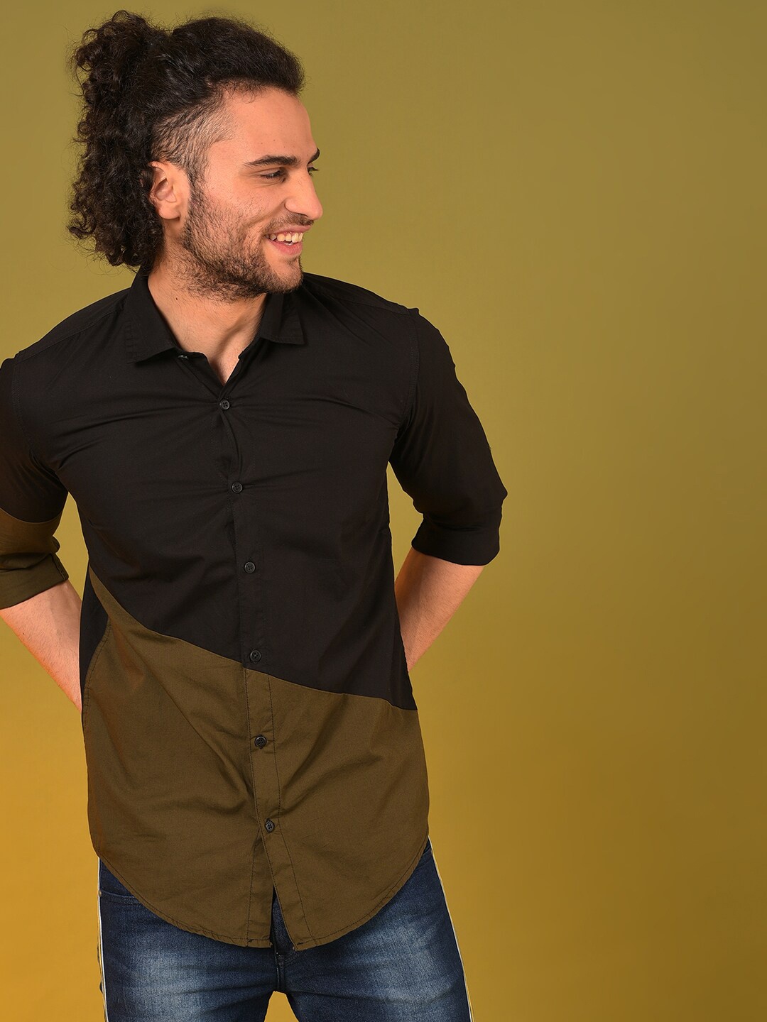 

Campus Sutra Men Black & Olive Green Colourblocked Classic Cotton Casual Shirt