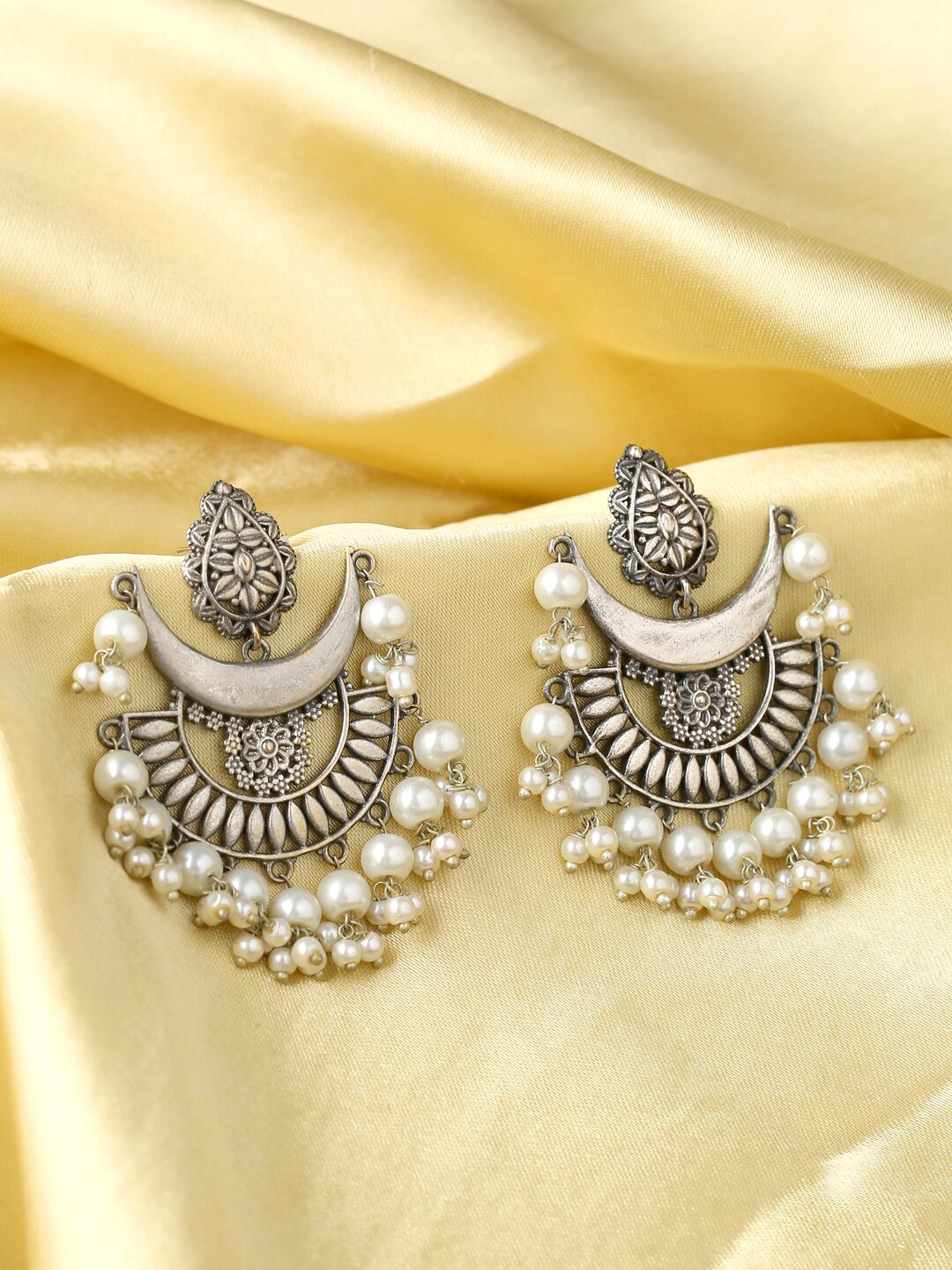 

kashwini Silver-Toned Contemporary Chandbalis Earrings