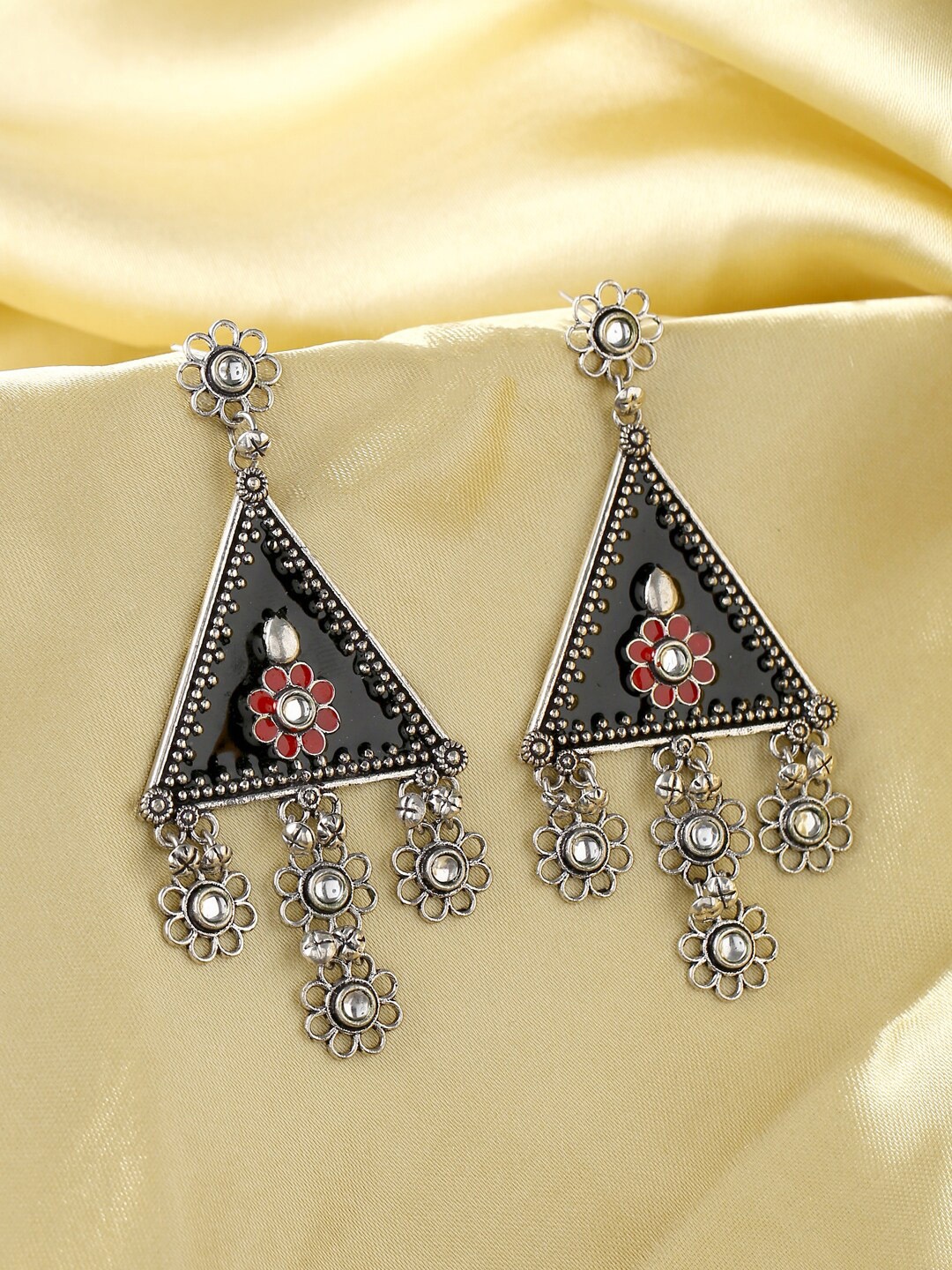 

kashwini Silver-Toned & Grey Contemporary Drop Earrings