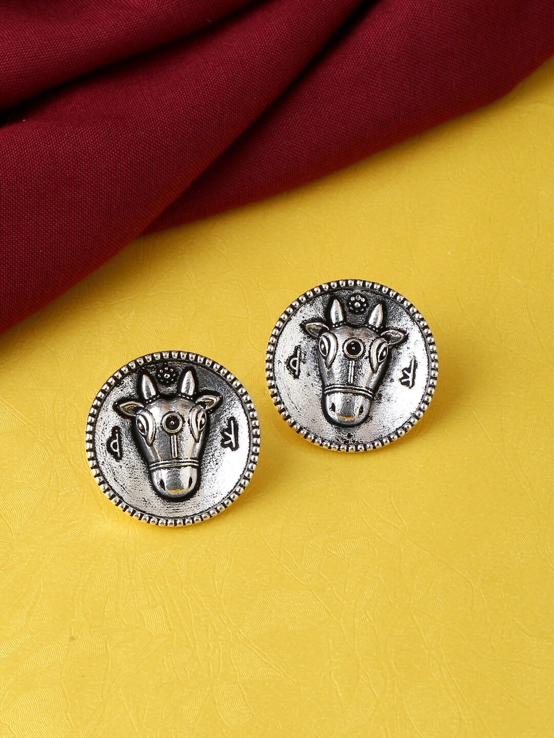 

kashwini Silver-Toned Circular Oxidised studs Earrings