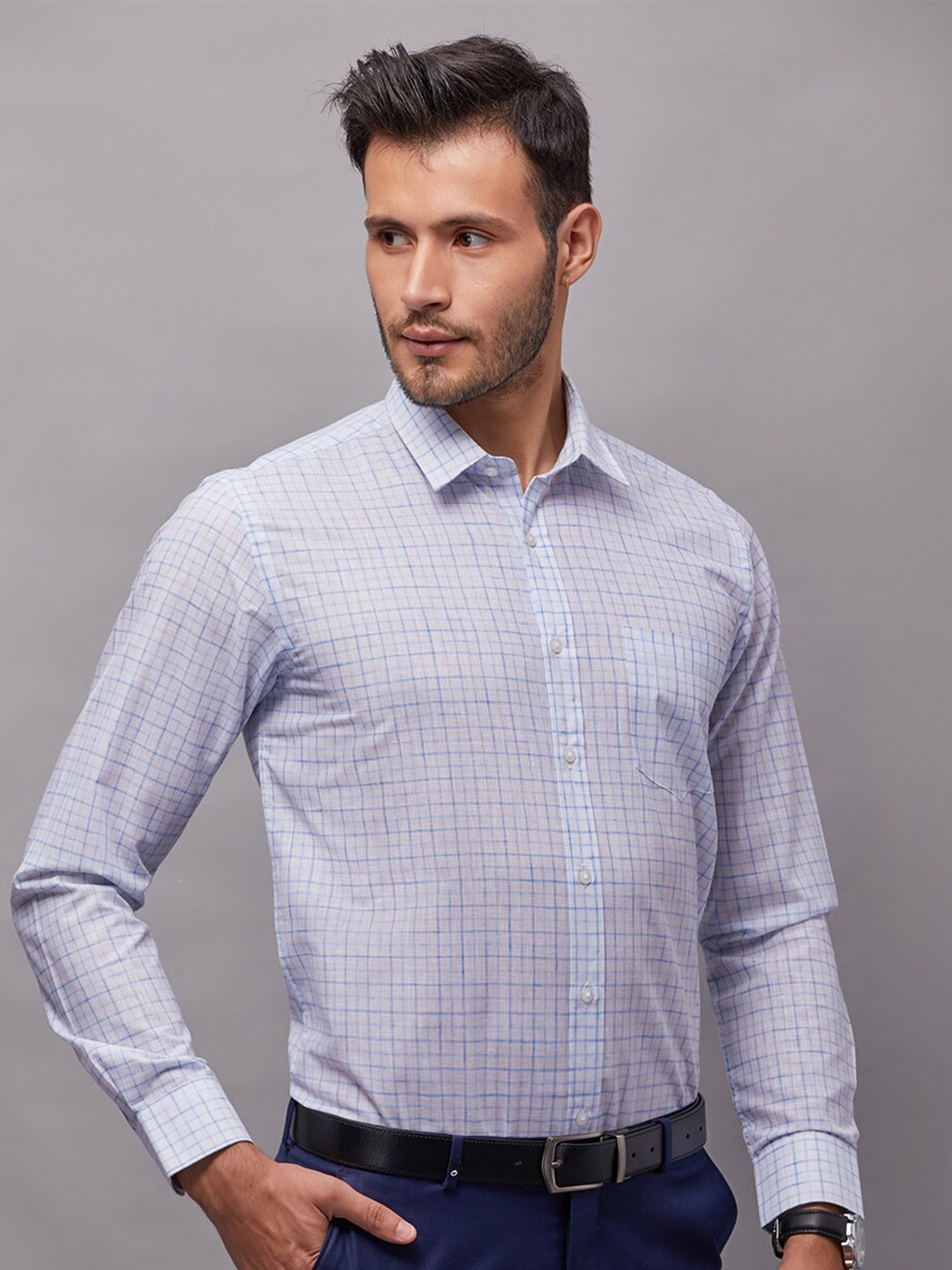 

Oxemberg Men White & Blue Classic Slim Fit Checked Formal Shirt