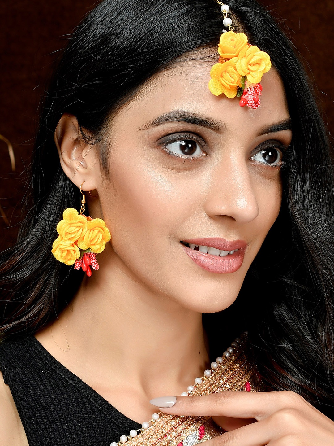 

Silvermerc Designs Gold -Plated Yellow Floral Maang Tikka With Earrings