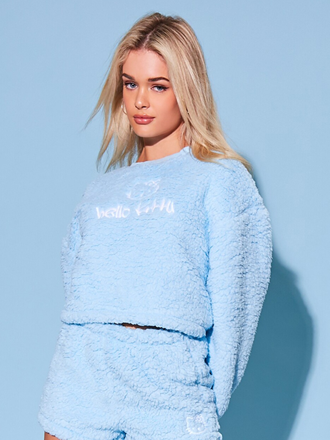 

FOREVER 21 Women Blue Printed Sweatshirt