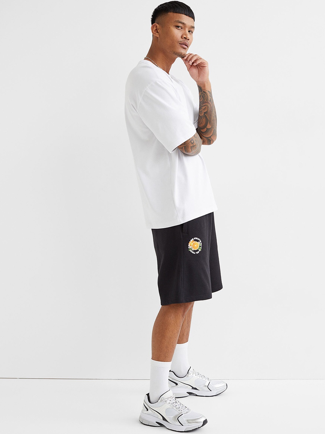 

H&M Men Black Loose Fit Sweatshorts