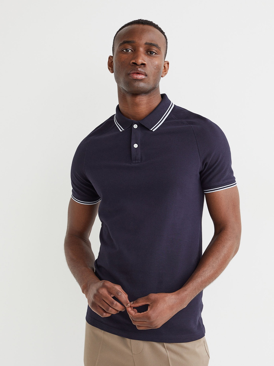 

H&M Men Navy Blue Muscle Fit Piqu Polo Shirt