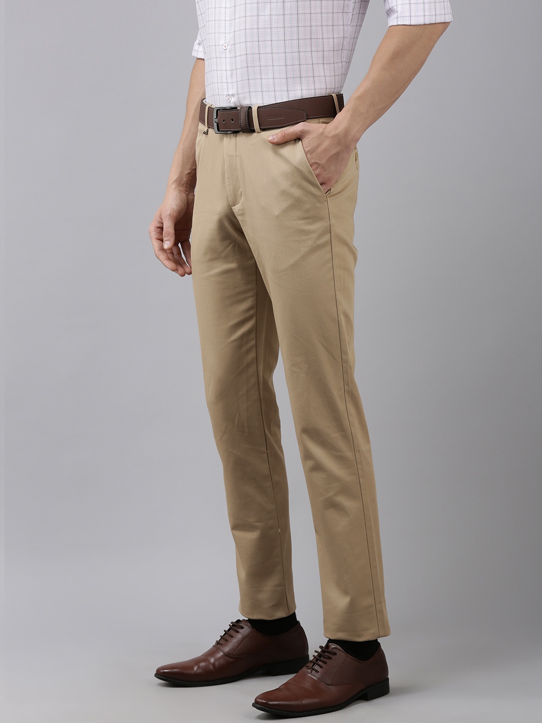 

Van Heusen Men Khaki Slim Fit Trousers