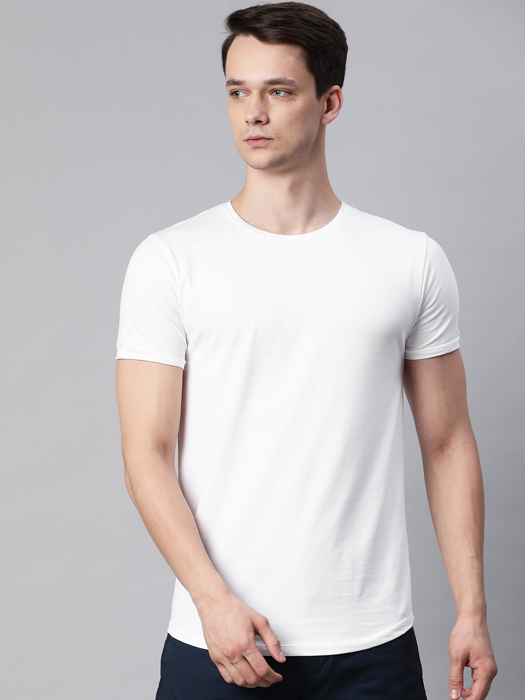 

Pierre Carlo Men White Solid Round Neck T-shirt