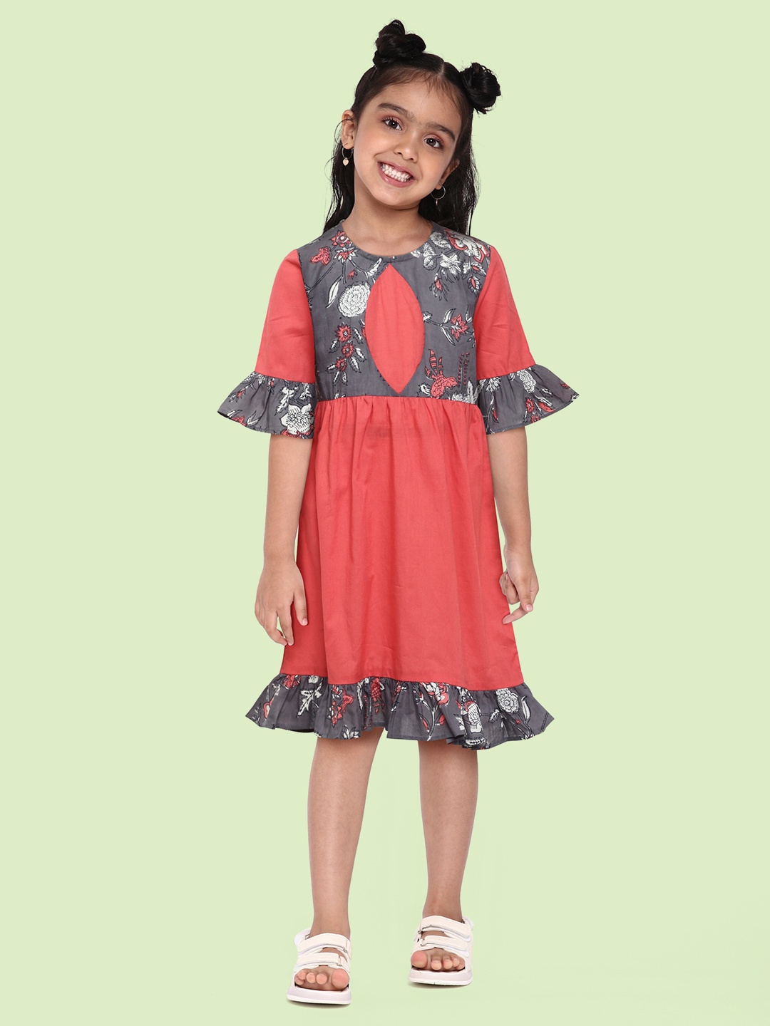 

Eimoie Coral Pink Pure Cotton Ethnic Motif A-Line Dress